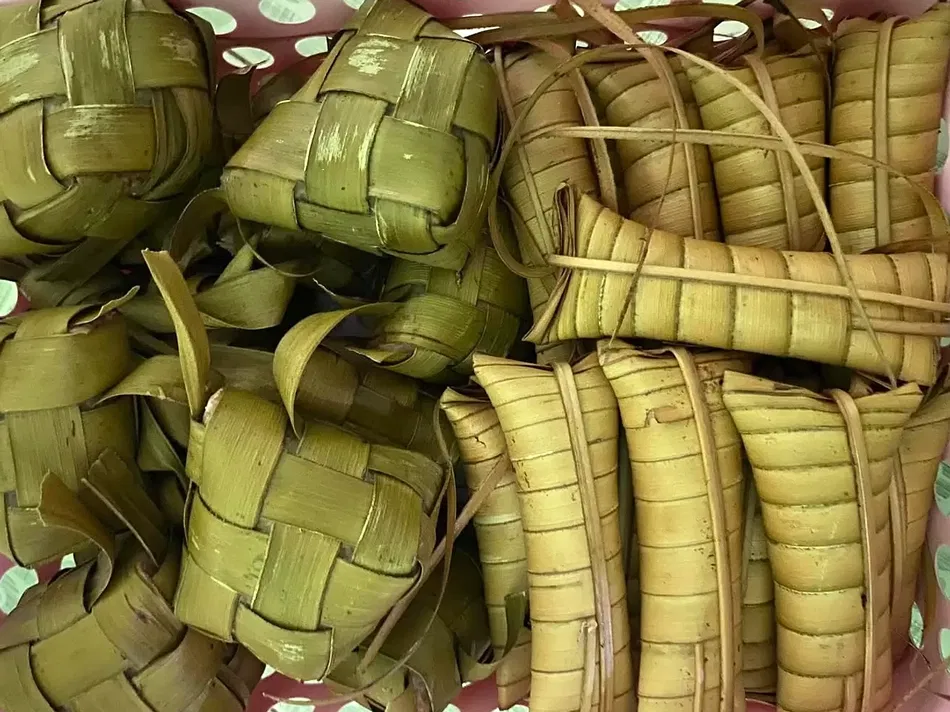 Paduan Rasa Ketupat Lebaran Aceh dengan Kuah Khas yang Menggugah Selera